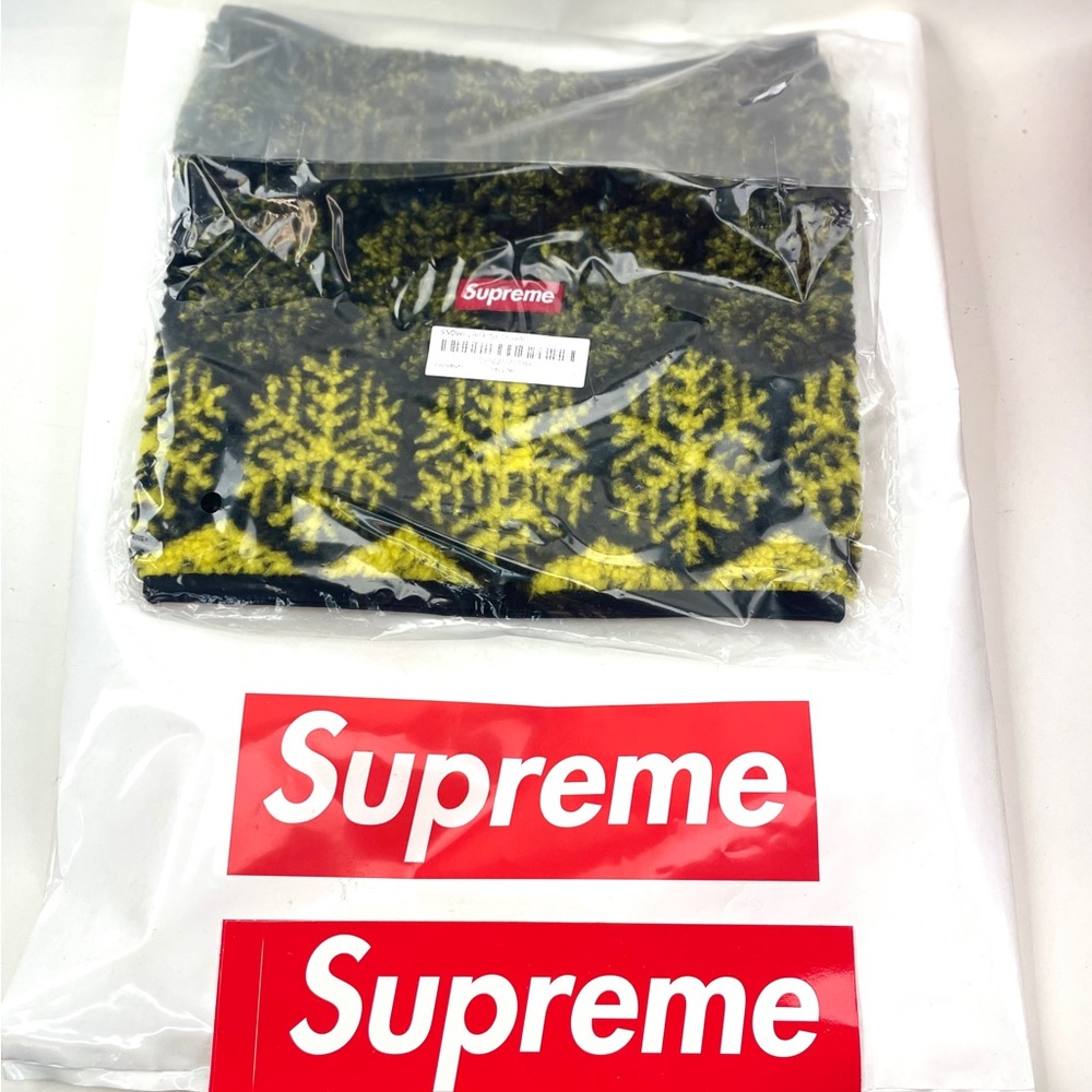 Supreme Yellow Snowflake Neck Gaiter